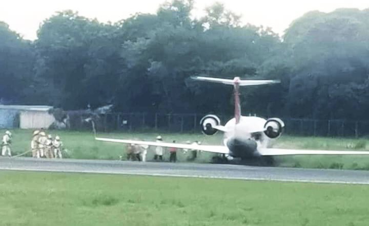 Avi N Se Sale De La Pista En Aeropuerto De Managua