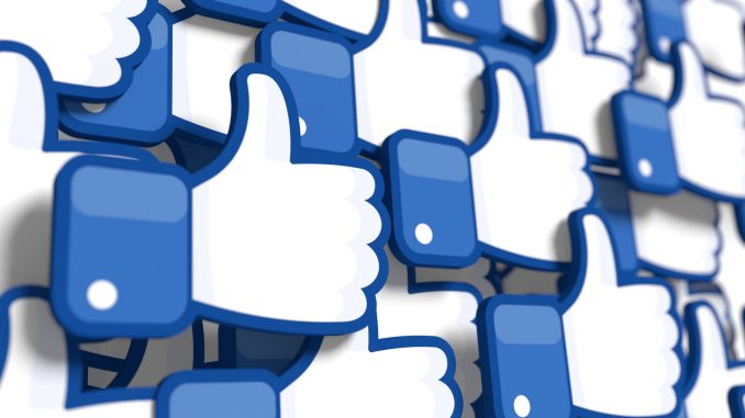 Un tribunal multó por un "me gusta" en Facebook